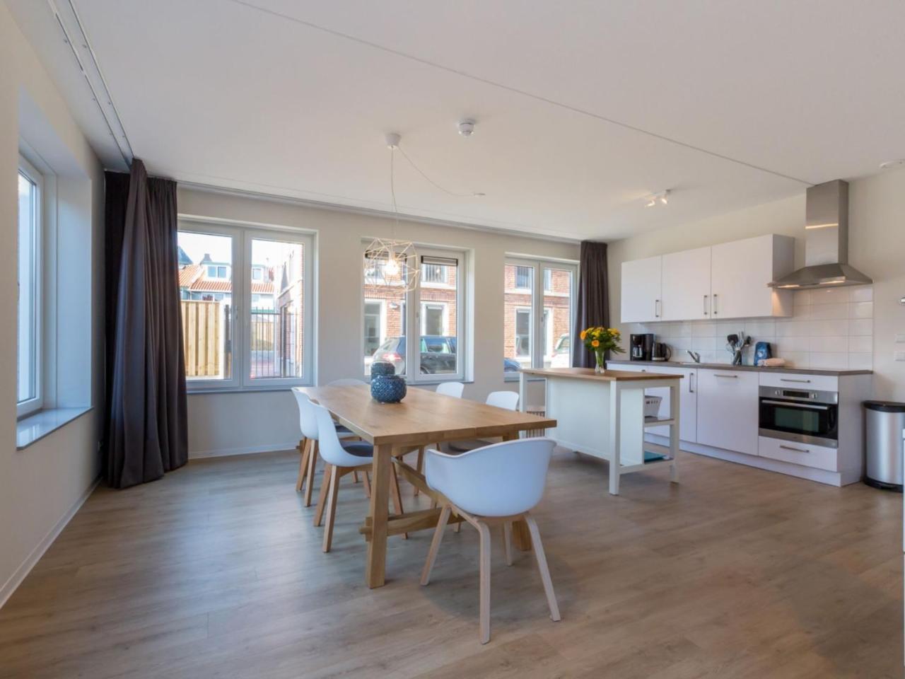 Luxurious Apartment In Zoutelande Near The Centre Екстериор снимка
